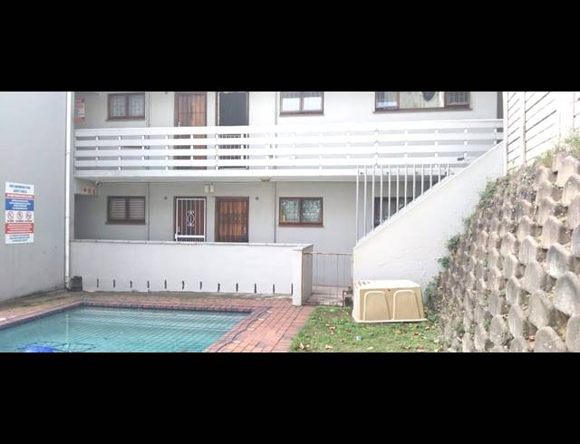 2 BEDROOM FLAT FOR SALE IN BLUFF